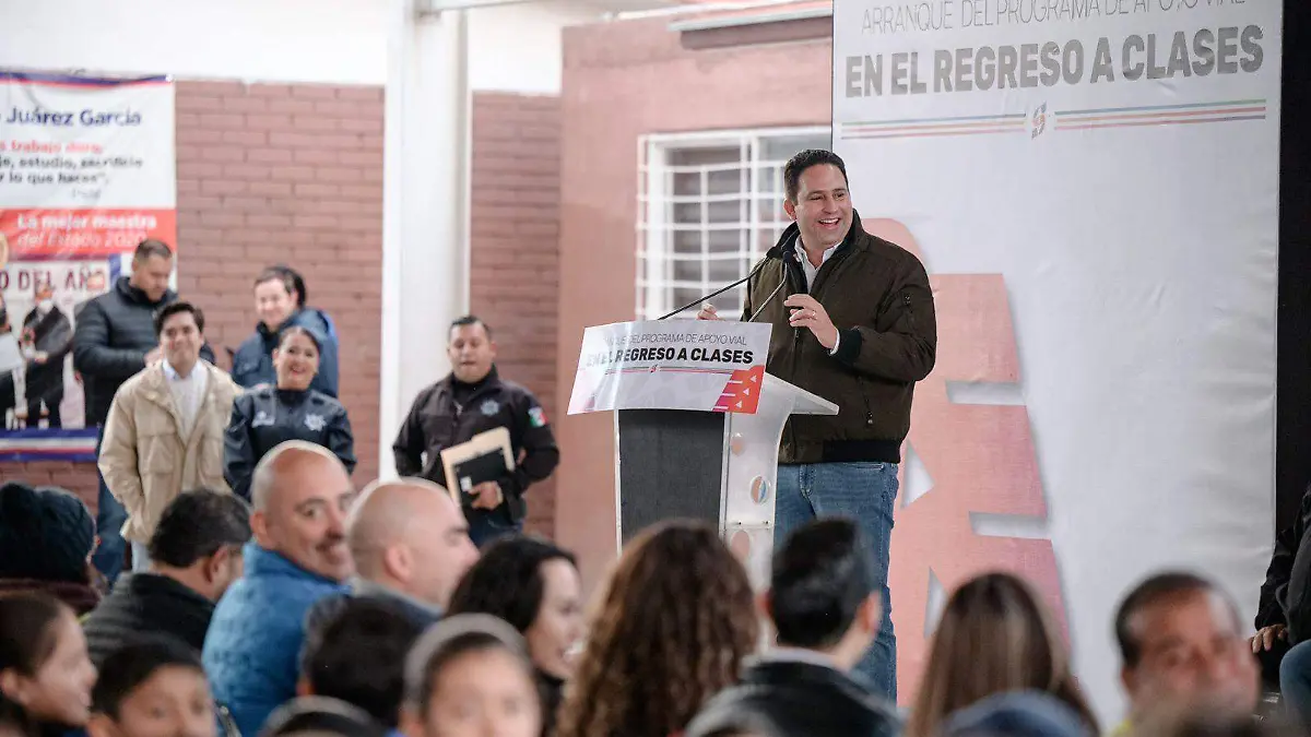 Javier Díaz regrso a clases